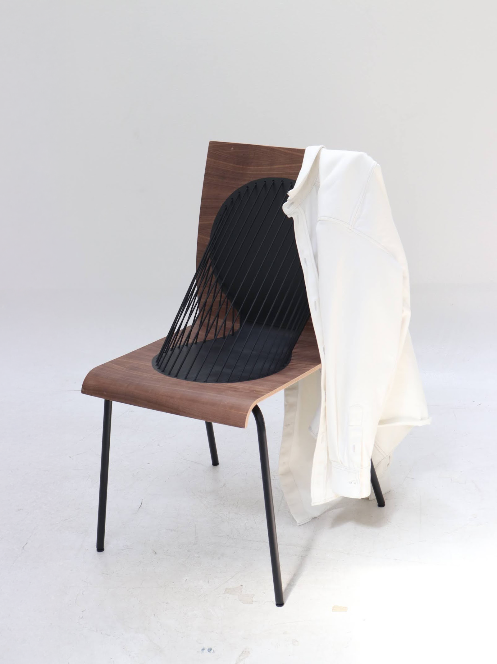 Void Chair with Cloth